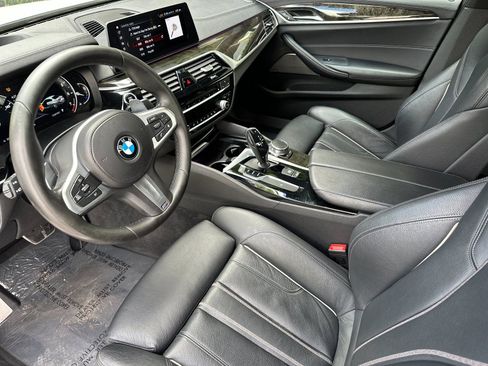 Used 2017 BMW 540i RWD image 38