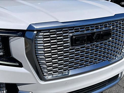 Used 2024 GMC Yukon Denali image 30