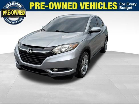 Used 2017 Honda HR-V EX image 1