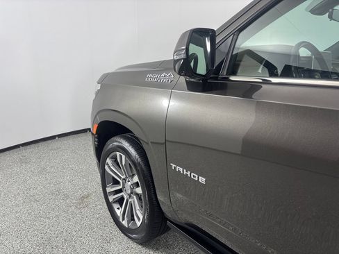 Used 2021 Chevrolet Tahoe High Country w/ Premium Package AWD/4WD image 2
