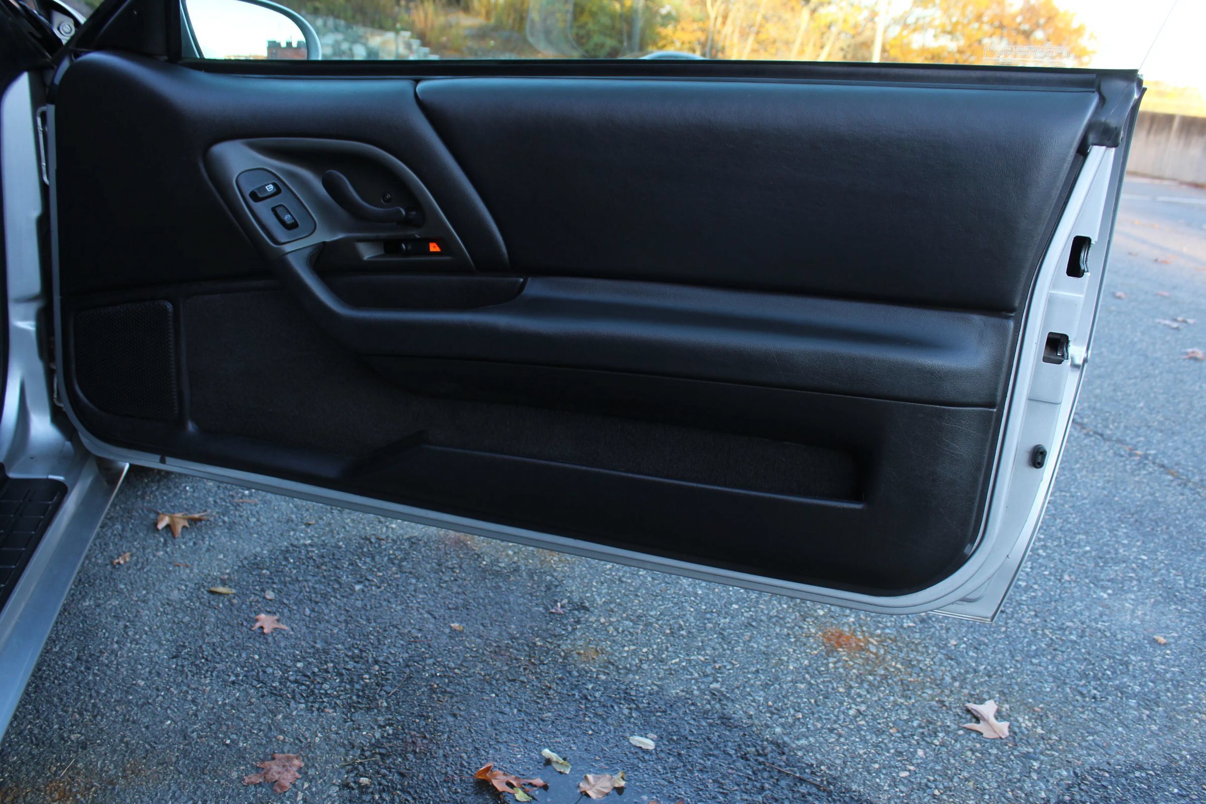 Used 2000 Chevrolet Camaro Z28 w/ SS Performance/Appearance Pkg RWD image 15