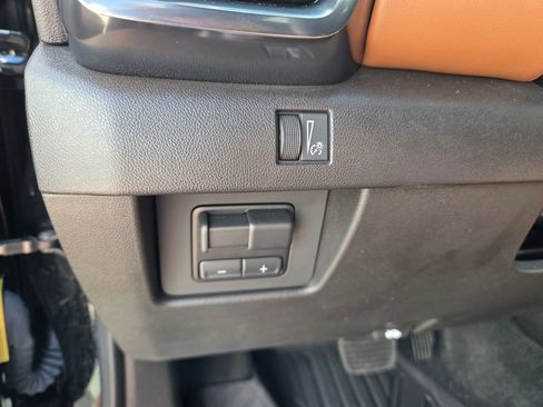 Used 2024 GMC Canyon AT4 w/ AT4 Premium Package AWD/4WD image 24