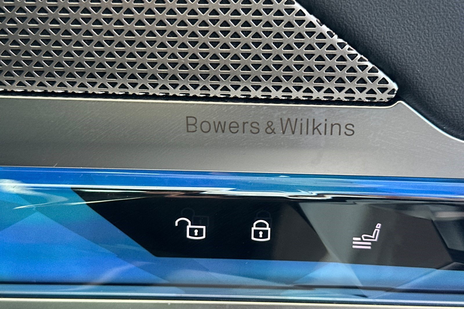 Certified 2024 BMW i7 xDrive60 RWD image 22