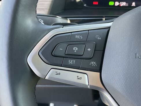 Certified 2026 Volkswagen Atlas SEL Premium R-Line AWD/4WD image 9