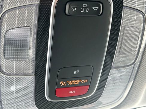 Used 2023 Hyundai Elantra SEL w/ Convenience Package image 47