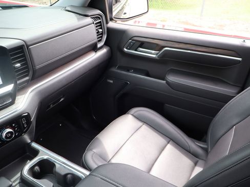 Used 2023 GMC Sierra 1500 SLT RWD image 24