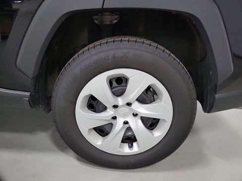 Certified 2024 Toyota RAV4 LE image 8