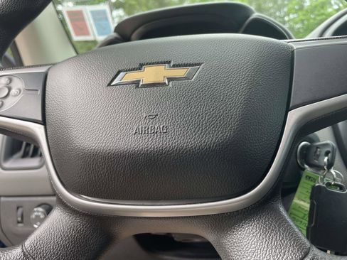 Used 2018 Chevrolet Colorado W/T w/ WT Convenience Package RWD image 16