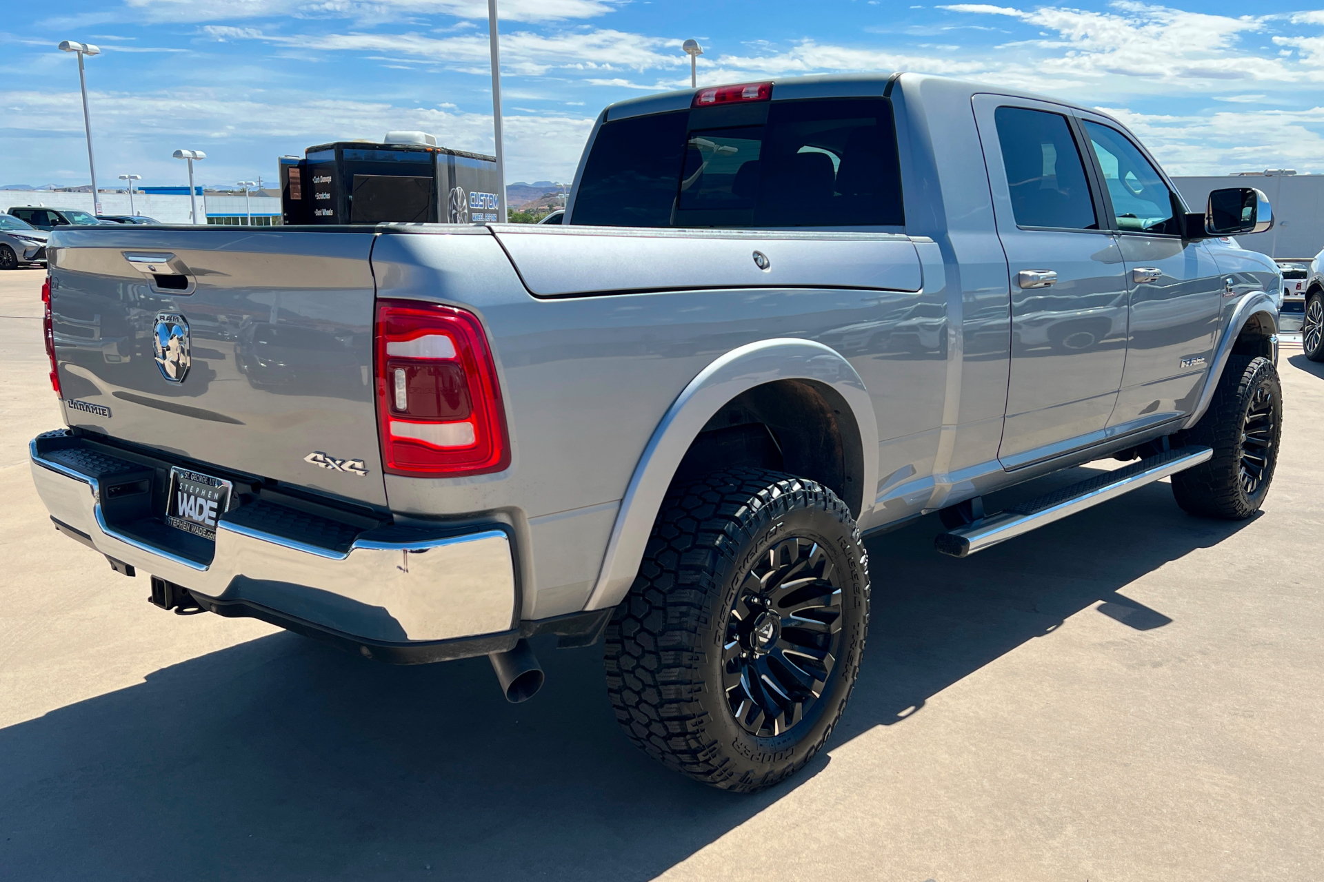 Used 2022 RAM 2500 Laramie w/ Snow Chief Group AWD/4WD image 5