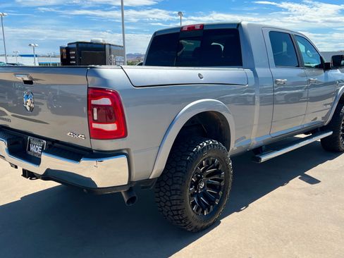Used 2022 RAM 2500 Laramie w/ Snow Chief Group AWD/4WD image 5