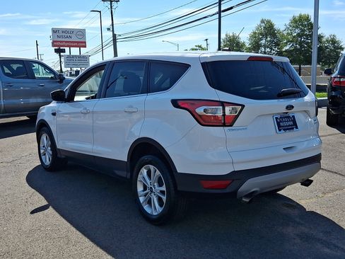 Used 2017 Ford Escape SE FWD image 5