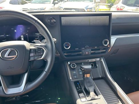 Used 2025 Lexus GX 550 AWD/4WD image 22