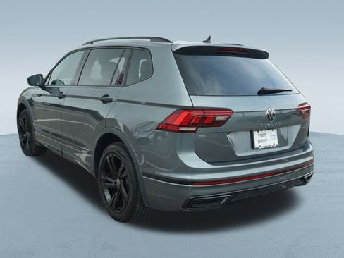 Used 2023 Volkswagen Tiguan SE R-Line image 5