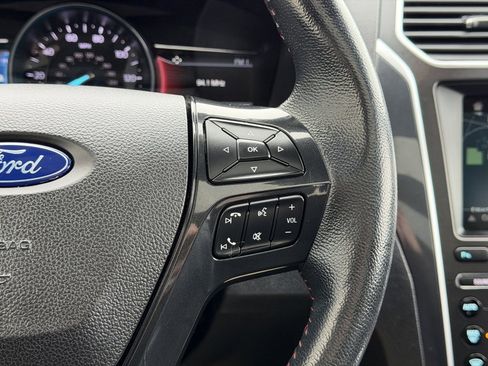 Used 2018 Ford Explorer Sport image 19