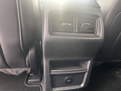 Used 2024 Ford Edge SEL image 32