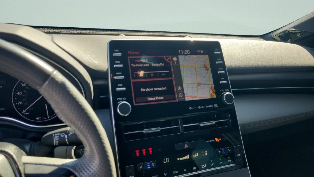 Used 2022 Toyota Avalon Limited w/ Advanced Safety Package FWD image 16