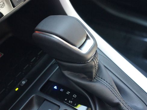 Used 2025 Toyota RAV4 XLE Premium image 12