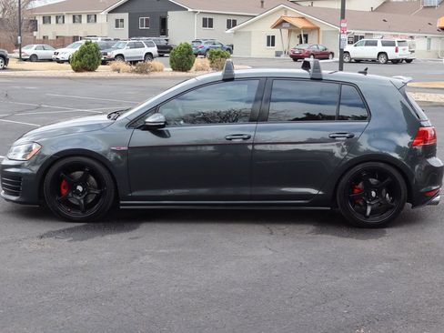 Used 2017 Volkswagen GTI S image 9