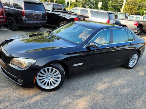 Used 2011 BMW 750Li xDrive AWD/4WD image 2