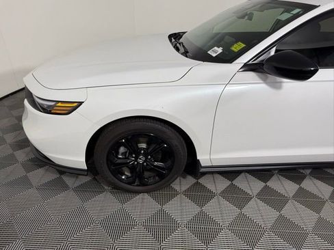 Used 2025 Honda Accord SE image 12
