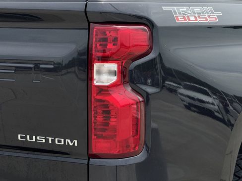 Used 2023 Chevrolet Silverado 1500 Custom Trail Boss AWD/4WD image 11