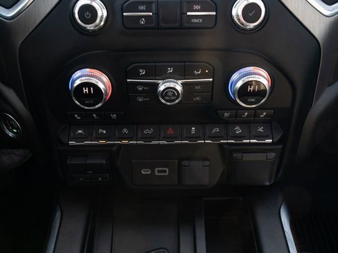 Used 2022 GMC Sierra 1500 Denali w/ Denali Premium Package image 16