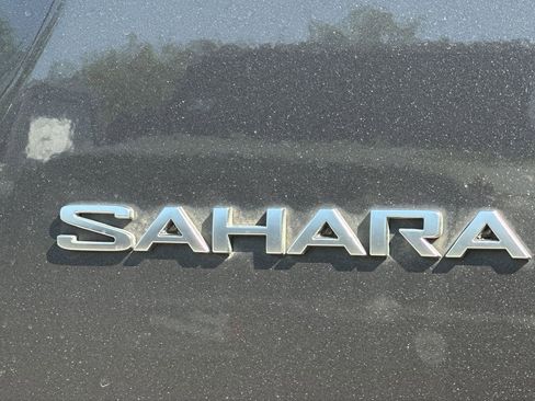 Used 2019 Jeep Wrangler Unlimited Sahara w/ Safety Group AWD/4WD image 37
