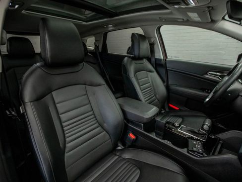 Used 2024 Kia Sportage SX image 24