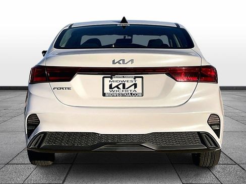 Certified 2024 Kia Forte LXS image 4