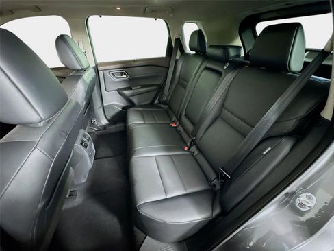 Certified 2021 Nissan Rogue SV w/ Premium Package FWD image 22