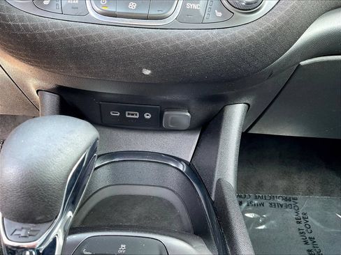 Used 2023 Chevrolet Malibu LT FWD image 17