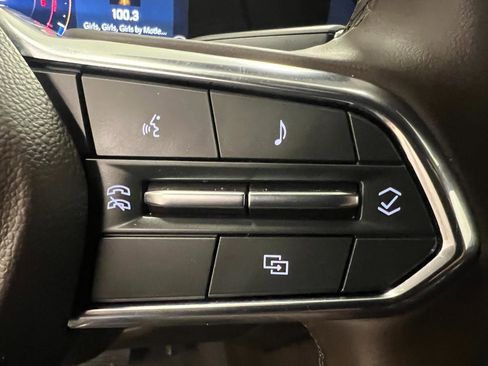 Used 2025 Chevrolet Suburban LT image 41