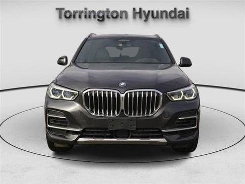 Used 2022 BMW X5 xDrive45e w/ Executive Package image 2