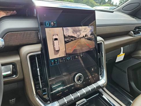 New 2026 GMC Yukon XL Denali Ultimate w/ LPO, Illumination Package AWD/4WD image 34