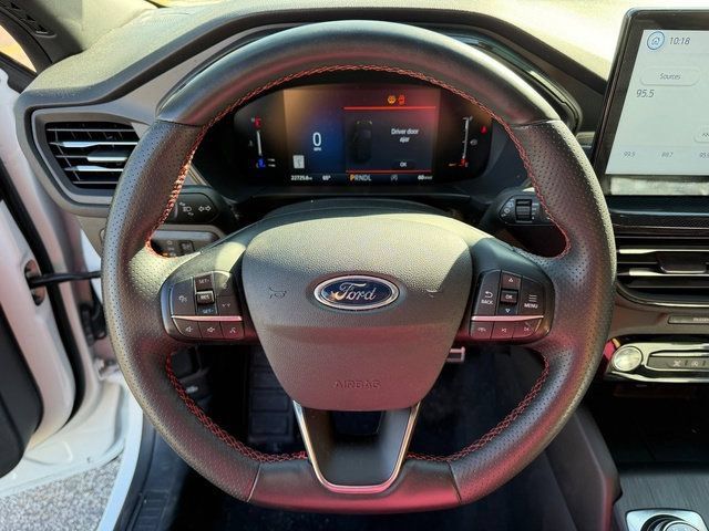Used 2024 Ford Escape ST-Line w/ Tech Pack #1 AWD/4WD image 24