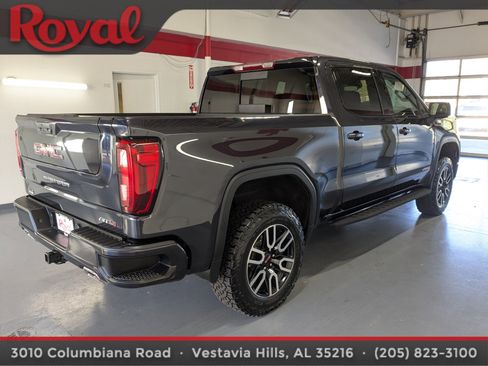 Used 2022 GMC Sierra 1500 AT4 w/ AT4 Preferred Package image 4