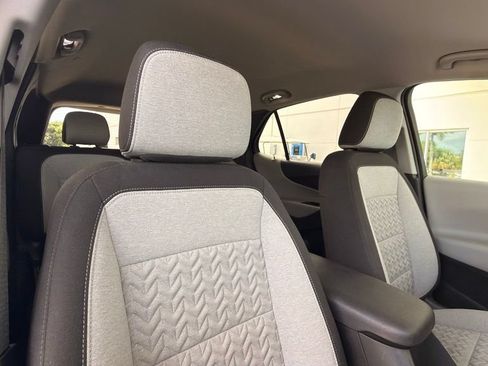Used 2024 Chevrolet Equinox LT FWD image 9