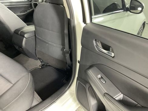 Used 2022 Nissan Altima 2.5 SV image 19