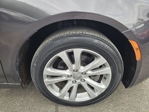 Used 2016 Chrysler 200 Limited w/ Convenience Group FWD image 13