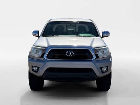 Used 2015 Toyota Tacoma PreRunner w/ Limited Package RWD image 8