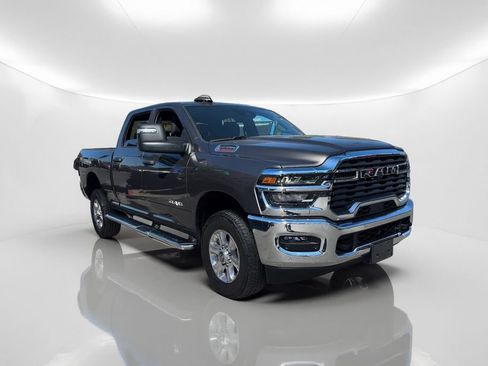 Used 2026 RAM 2500 Big Horn AWD/4WD image 3