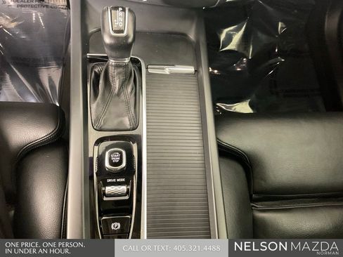 Used 2019 Volvo XC60 T5 Momentum w/ Premium Package FWD image 36