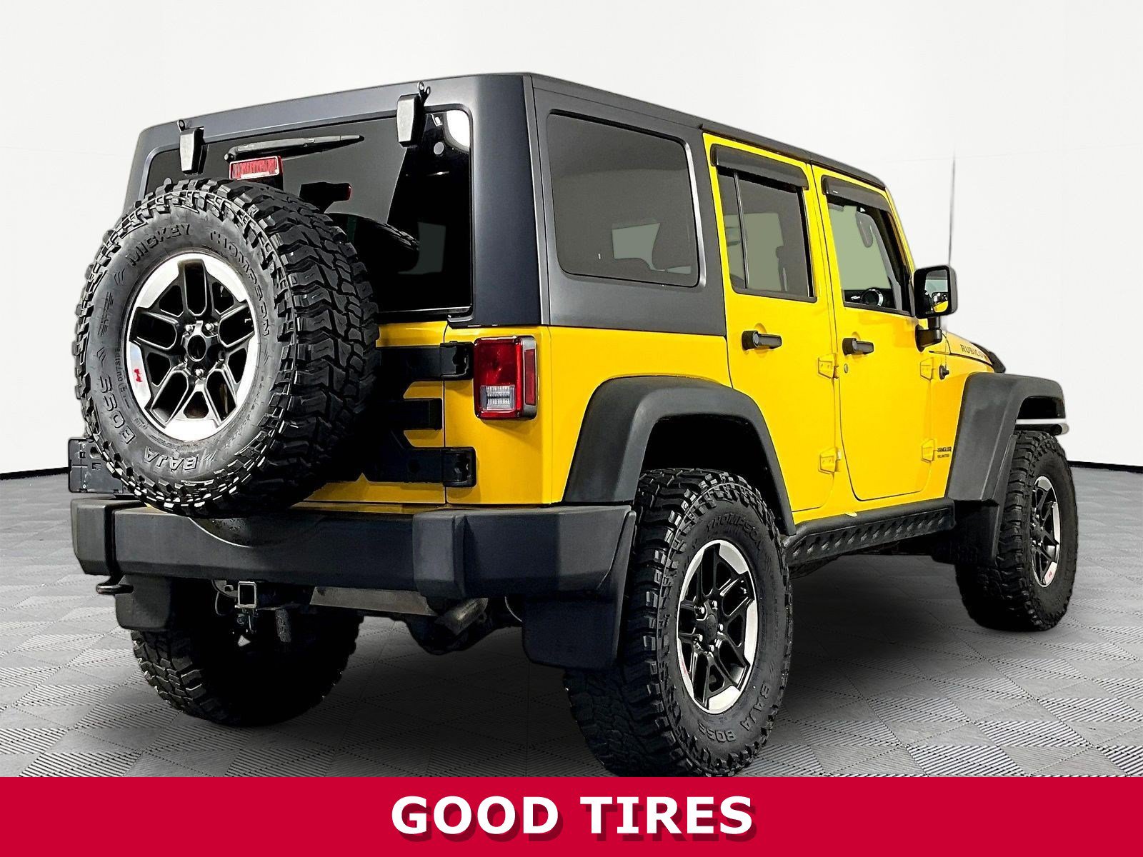 Used 2015 Jeep Wrangler Unlimited Rubicon w/ Connectivity Group AWD/4WD image 6