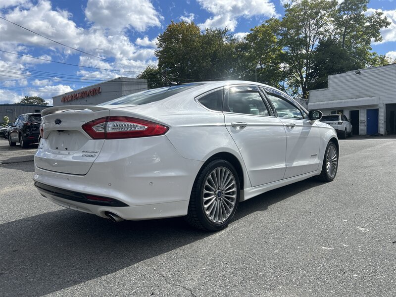 Used 2014 Ford Fusion Titanium FWD image 4