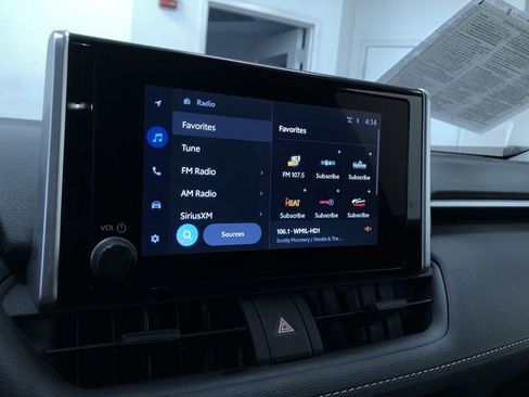 Certified 2025 Toyota RAV4 XLE image 28