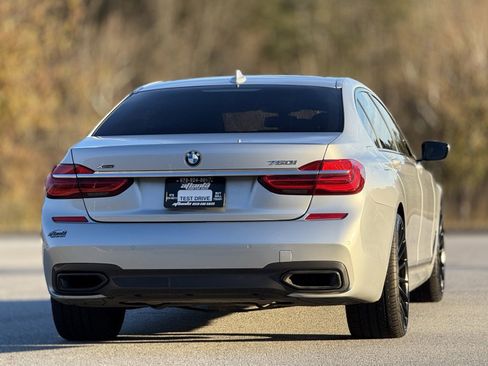 Used 2019 BMW 750i xDrive w/ Executive Package image 6