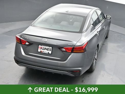 Used 2023 Nissan Altima 2.5 SV image 39