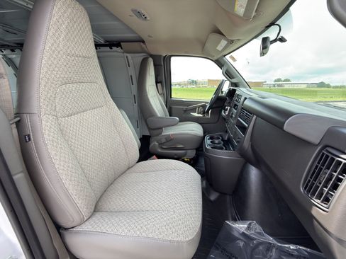 New 2026 GMC Savana 2500 Extended w/ Driver Convenience Package RWD image 14