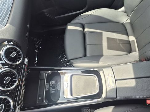 Used 2025 Mercedes-Benz GLA 250 image 22