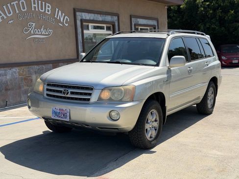 Used 2003 Toyota Highlander Limited AWD/4WD image 2